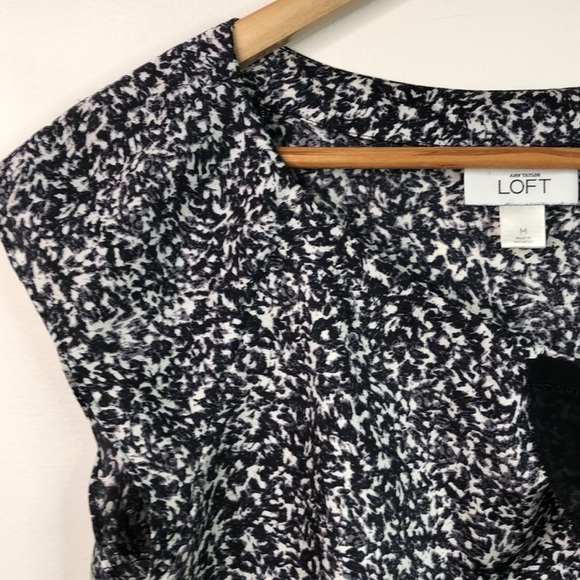 Ann Taylor Loft top - Picture 3 of 8